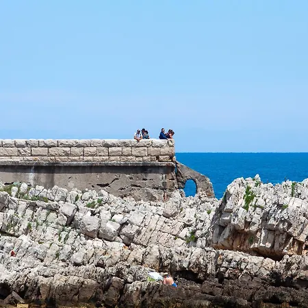 Modern In The Heart Of Cap D'antibes Apartament