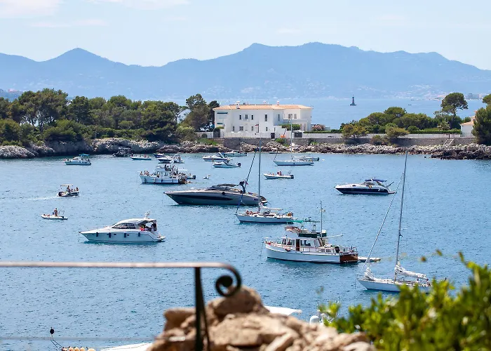 Apartman Modern In The Heart Of Cap D'antibes